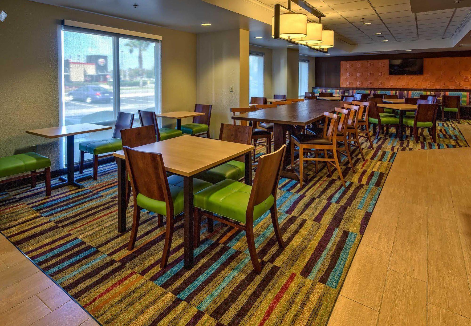 Fairfield Inn And Suites By Marriott Orlando Near Universal Orlando Exterior foto